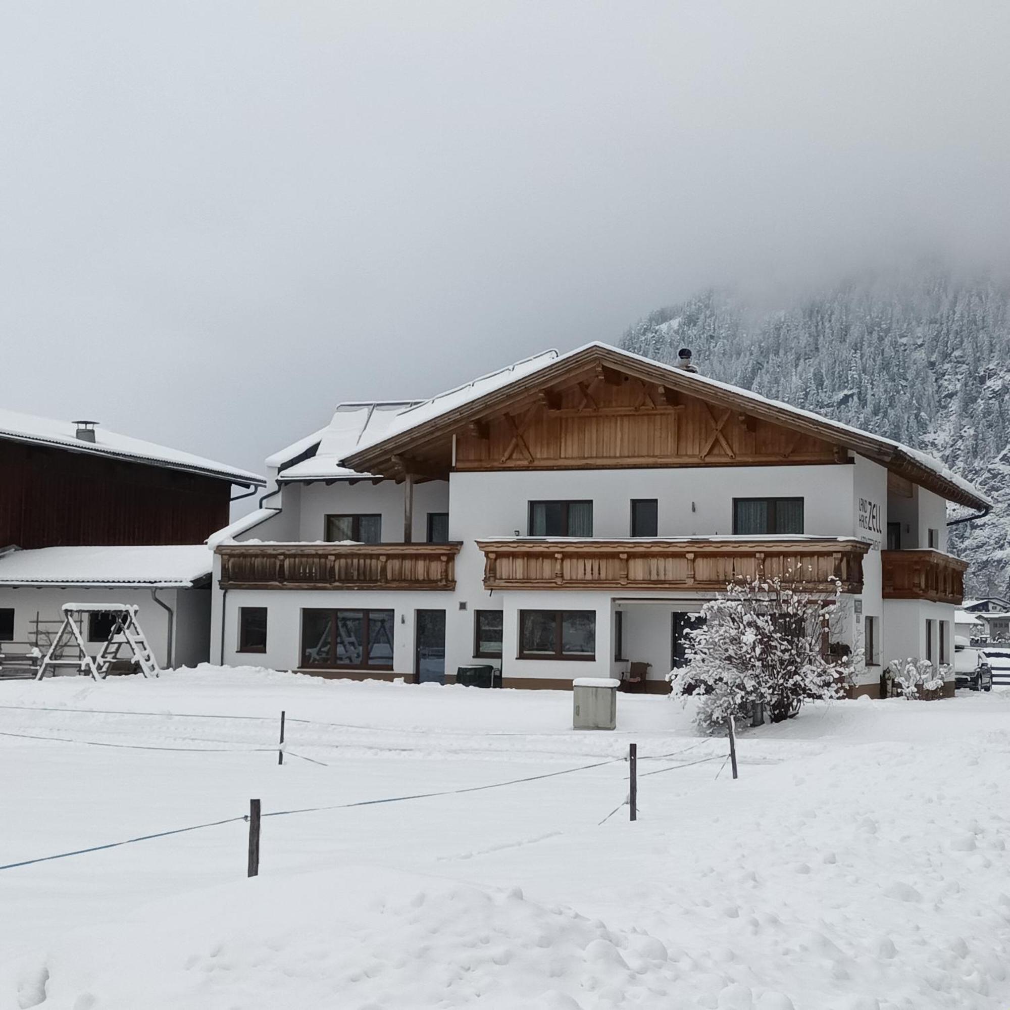 Landhaus Zell Apartamento Längenfeld Exterior foto